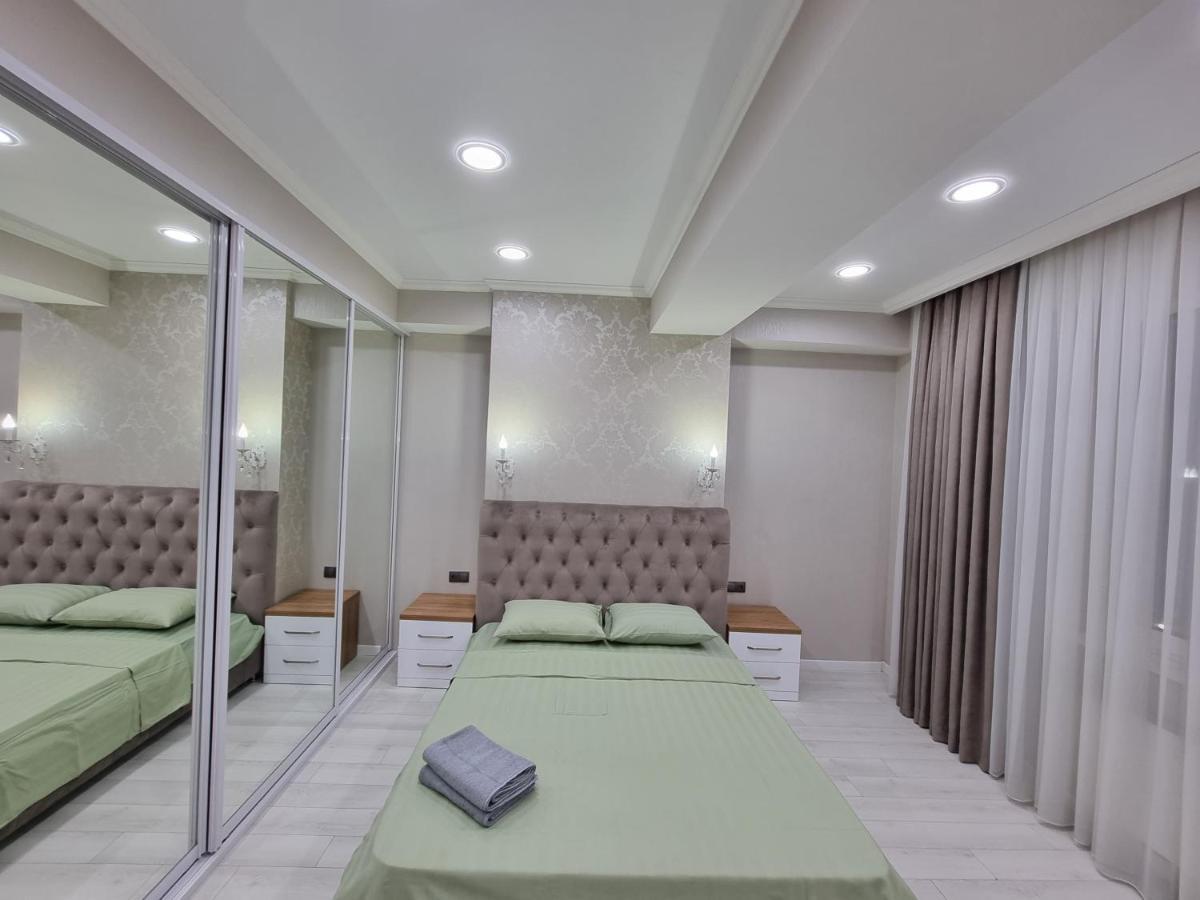 Luxury Best Grand New Apartaments Ultra Central Chisinau Exterior photo